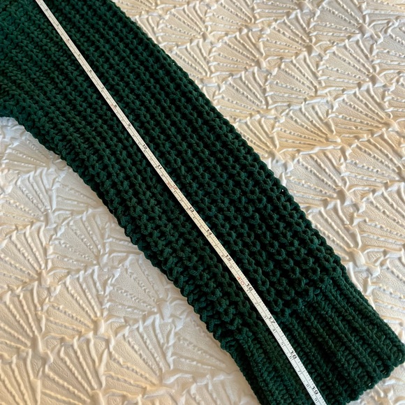 NWT American Eagle Outfitters Forest Green Crew Neck Sweater Size M - Picture 7 of 7